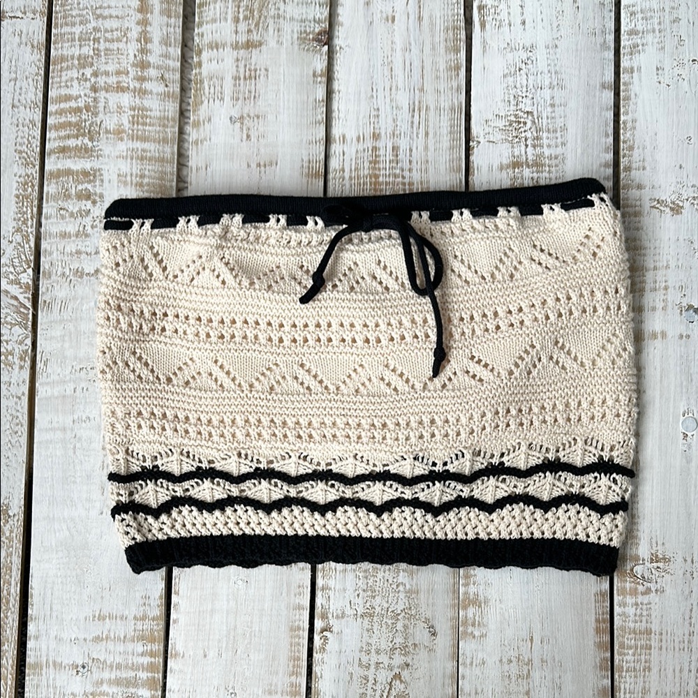 Hollister crochet style tube top Size Small New NWT black/cream